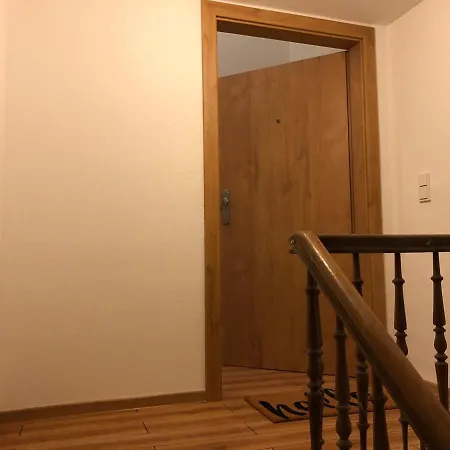 Monteurwohung, Möbliert, 55543 *